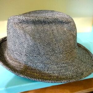 DAVID & YOUNG HOUNDSTOOTH BLACK AND WHITE WOOL BLEND FEDORA UNISEX